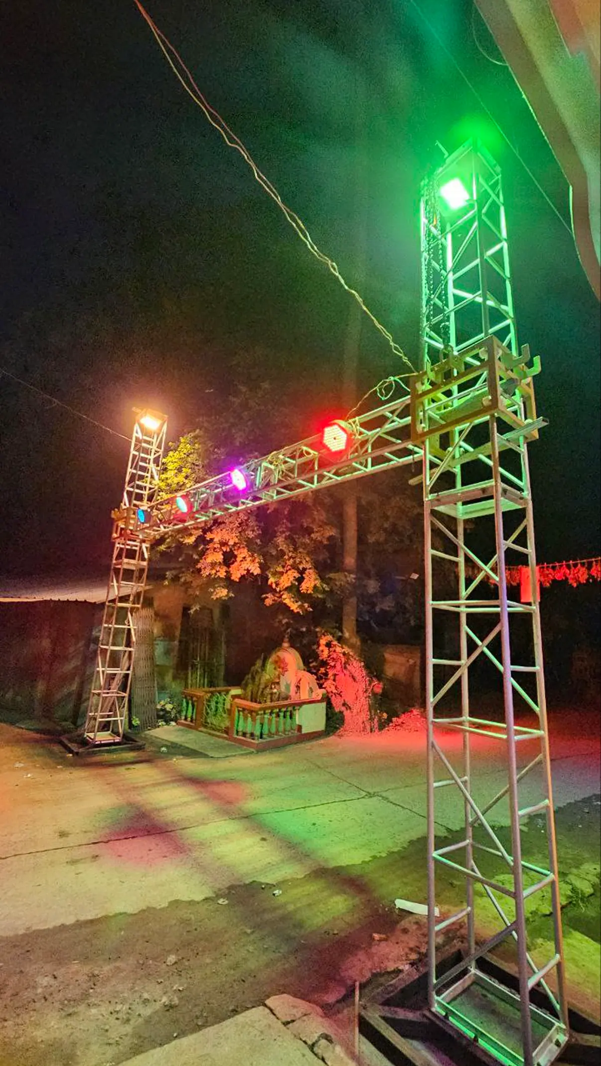 truss setup manufacturing image 1